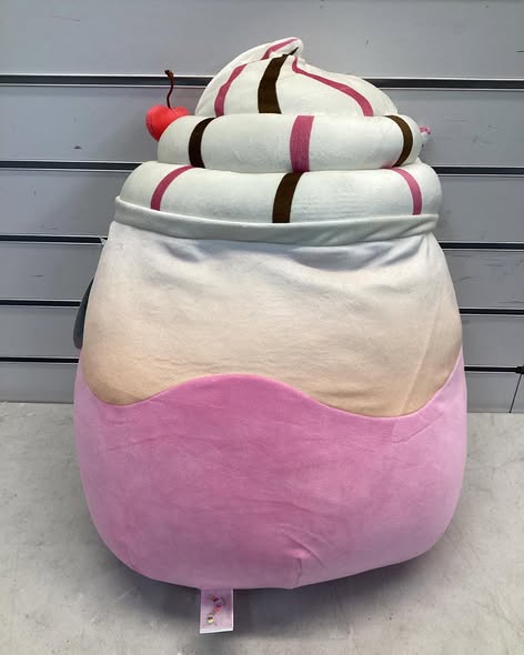 Squishmallows 14'' Sundae Plush