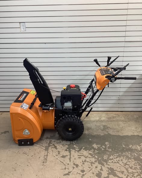 Generac 28-inch Two-Stage Gas Snow Blower with Electric Start
