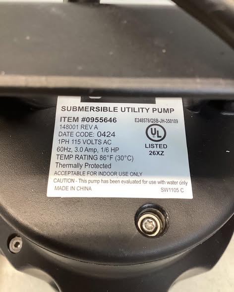 Utilitech 1/6-HP 115 -Volt 25-GPM Thermoplastic Submersible utility pump - Lightly Used
