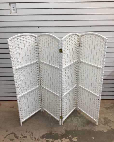 RED LANTERN 4 ft. Short Diamond Weave Fiber Folding Screen - White - 4 Panel