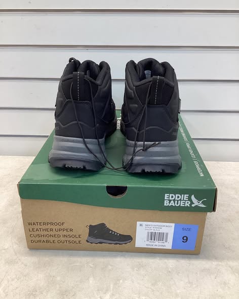 Eddie Bauer Men's Waterproof Outdoor Boot Size 9