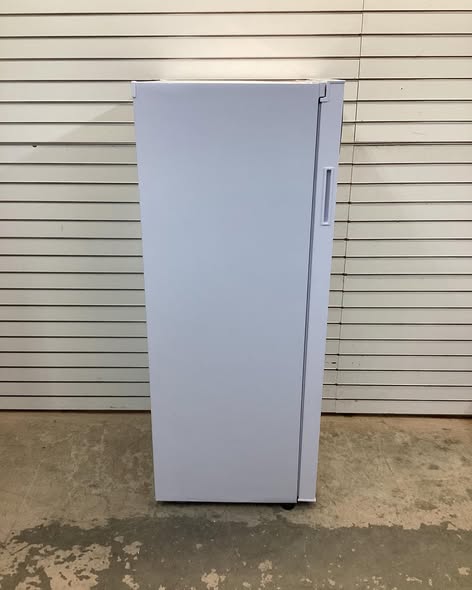 Hamilton Beach 10 cu. ft. Manual Defrost Upright Freezer in White