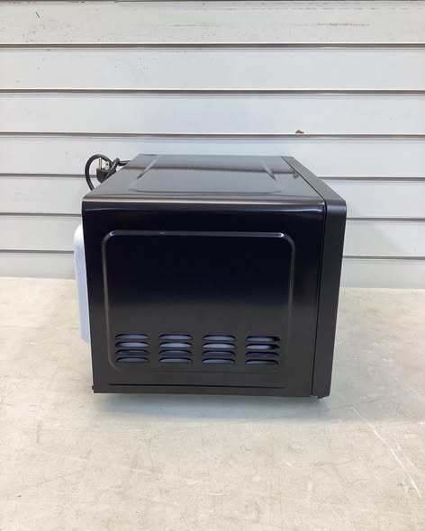 Frigidaire 0.7 cu. ft. Countertop Microwave in Stainless Steel