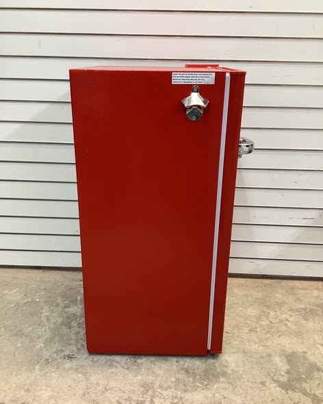 Frigidaire 3.2 cu. ft. Retro Mini Fridge in Red