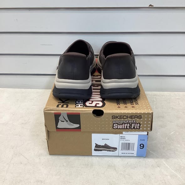 Skechers Men's Hands Free Swift Fit Sneaker Size 9