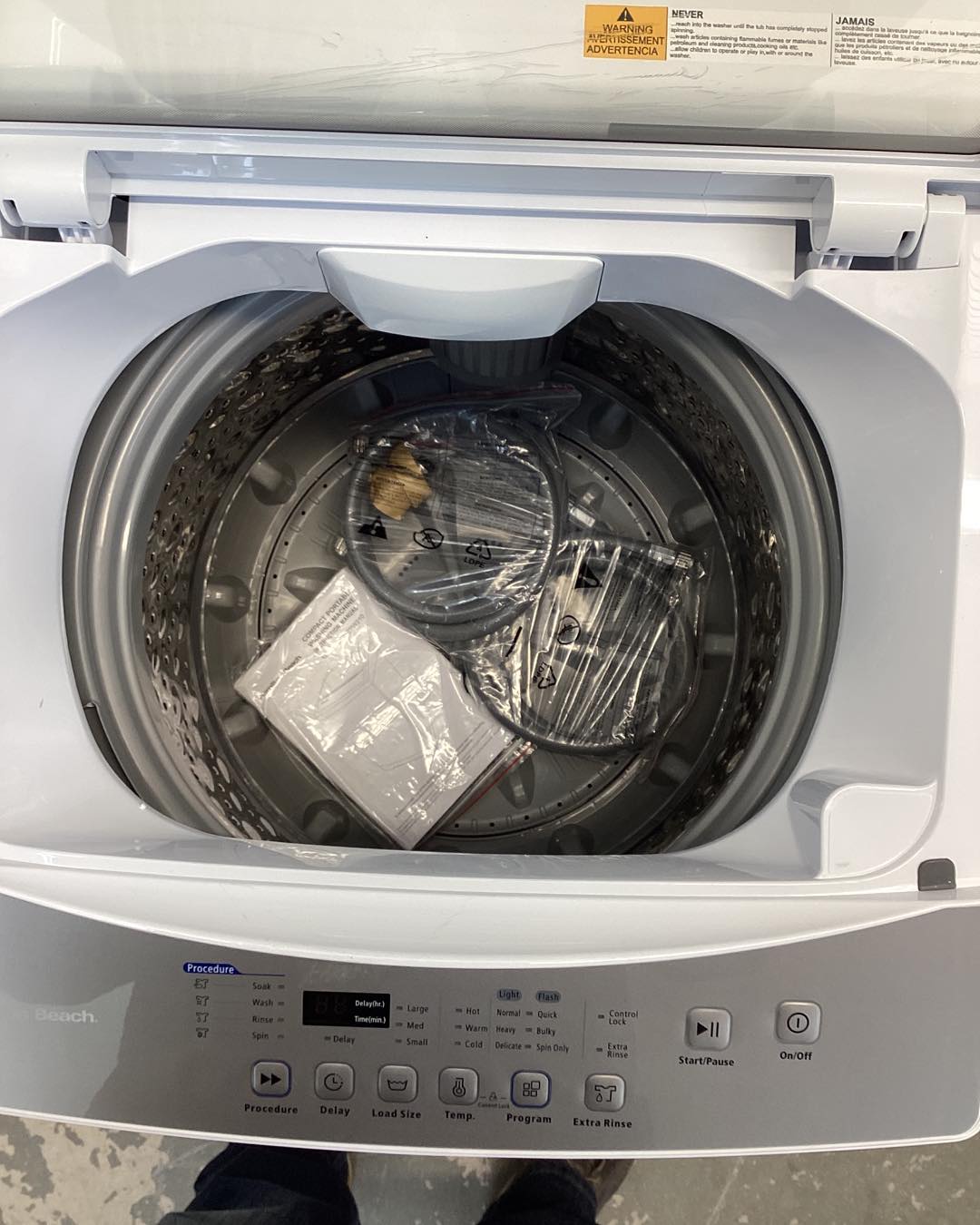 Hamilton Beach 21.5 in. W 2.0 cu. Ft. Portable Top Load Washing Machine in White