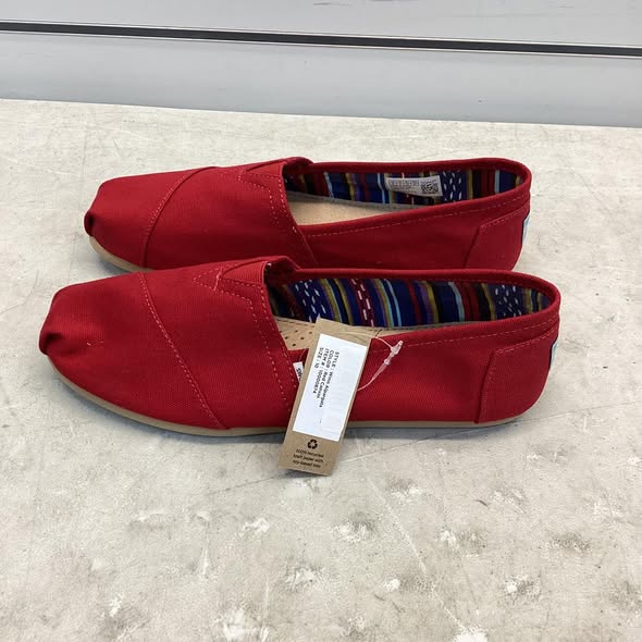 TOMS Women's Classic Canvas Shoe in Red Size 10