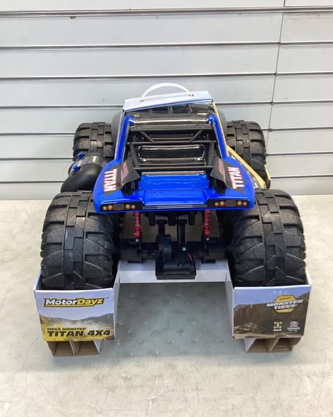 Motor Dayz 1:6 Scale 2WD Titan EPP Radio Control Car