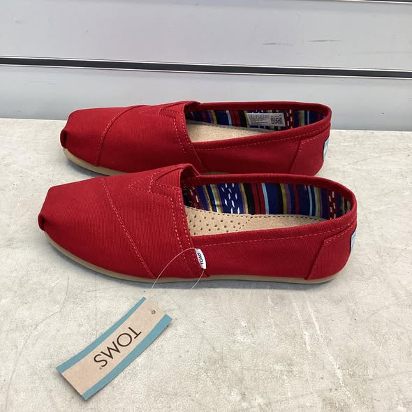 Women's Shoes - TOMS Women's Classic Canvas Shoe in Red Size 6
