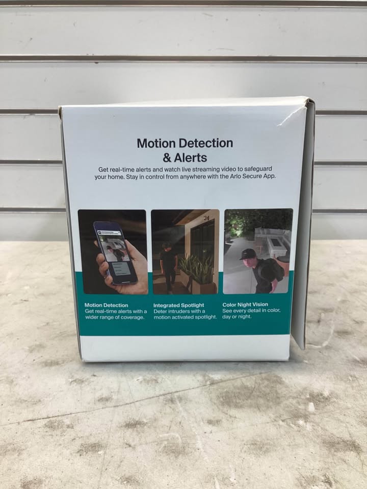 Security System - Arlo Essential Outdoor Security Camera HD (3rd Gen) w/Solar Panels