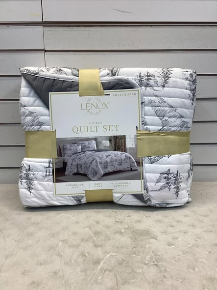 Lenox Holiday Quilt Set - Full/Queen Size