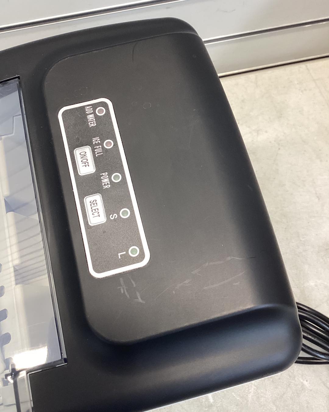 Magic Chef 27 lbs. Bullet Ice Countertop Ice Maker in Stainless Steel