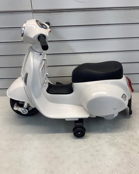 Costway Kids Ride on Motorcycle with Training Wheels Headlight Horn 6V Battery