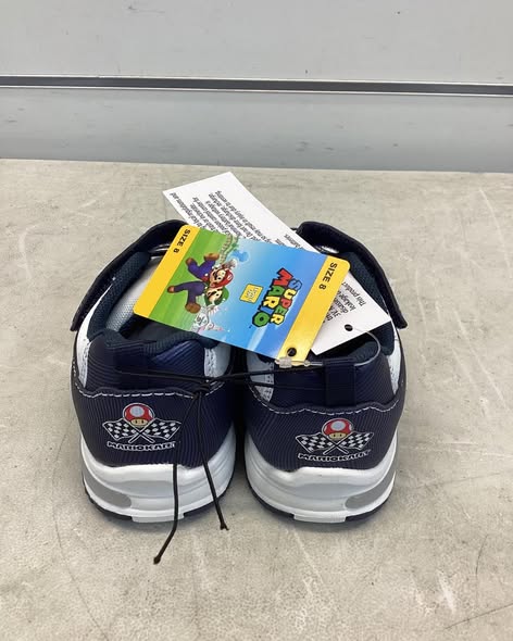 super Mario Toddler Boys Light-Up Athletic Sneaker size 8