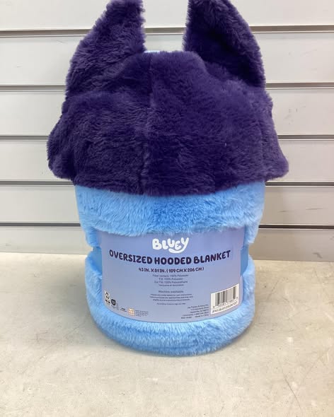 bluey Licensed 43" x 81" Hooded Blanket