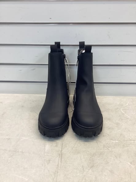 A New Day Women's Devan Winter Boots - Black Zip up - Size 6.5