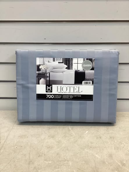 Member's Mark 700-Thread-Count Striped Egyptian Cotton Duvet Cover Set - Queen Size