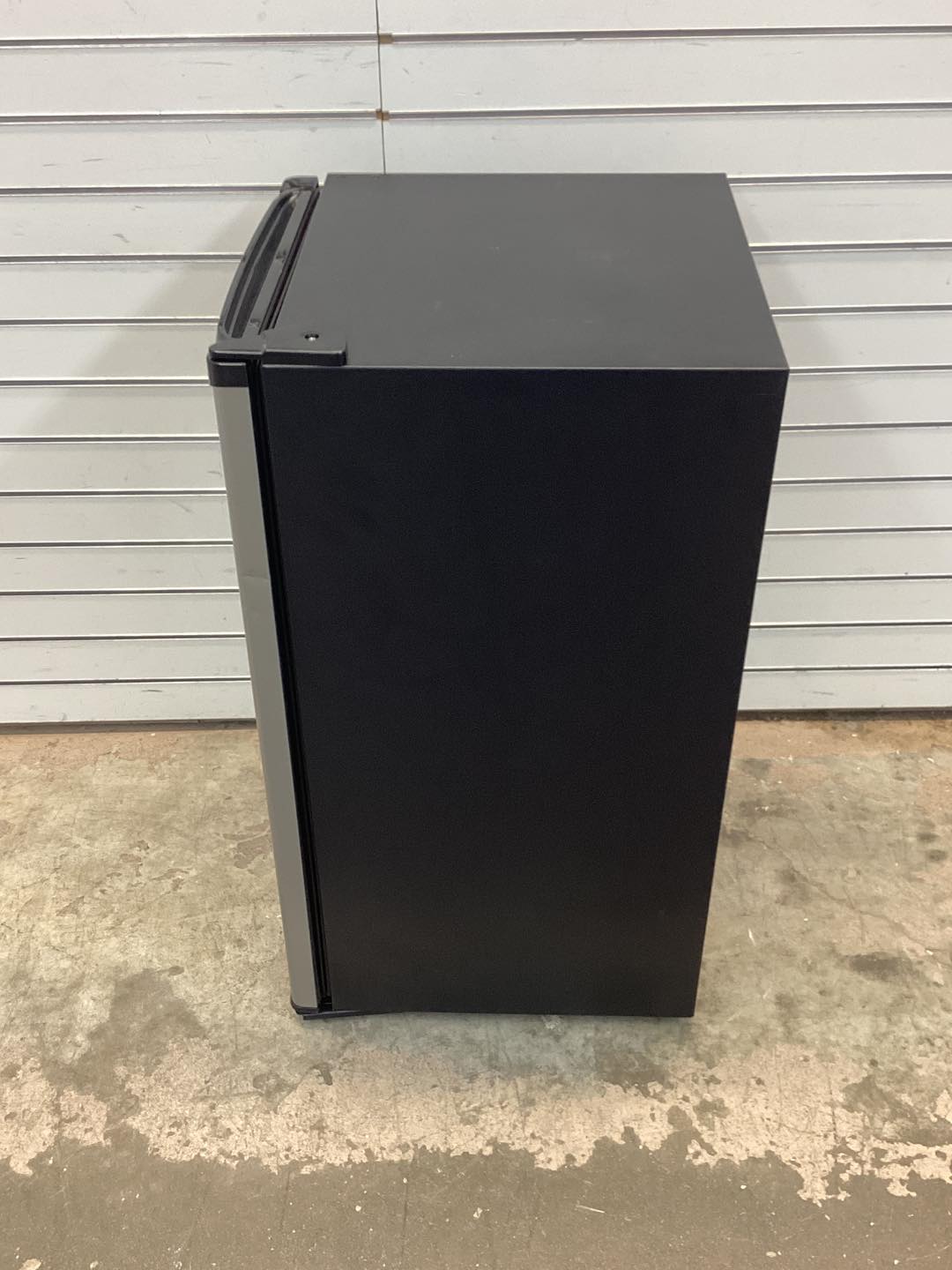 Frigidaire Gallery 3.2 Cu Ft Compact Fridge