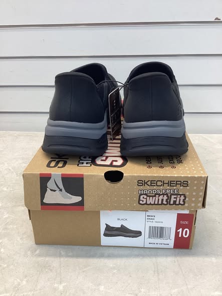 Skechers Men's Hands Free Swift Fit Sneaker - Size 10