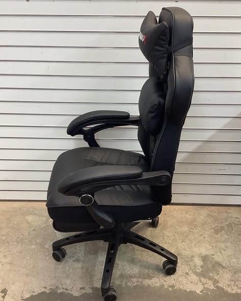 Gymax Adjustable Gaming Chair with Footrest for Home Office