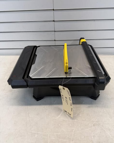 QEP 700XT 3/4 HP Wet Tile Saw with 7 in. Blade and Table Extension