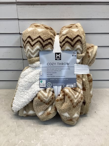 Member's Mark Cozy Throw, 60" x 72"