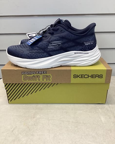 Navy Skechers Men's Hands Free Swift Fit Lite-Foam Sneaker -Size 11