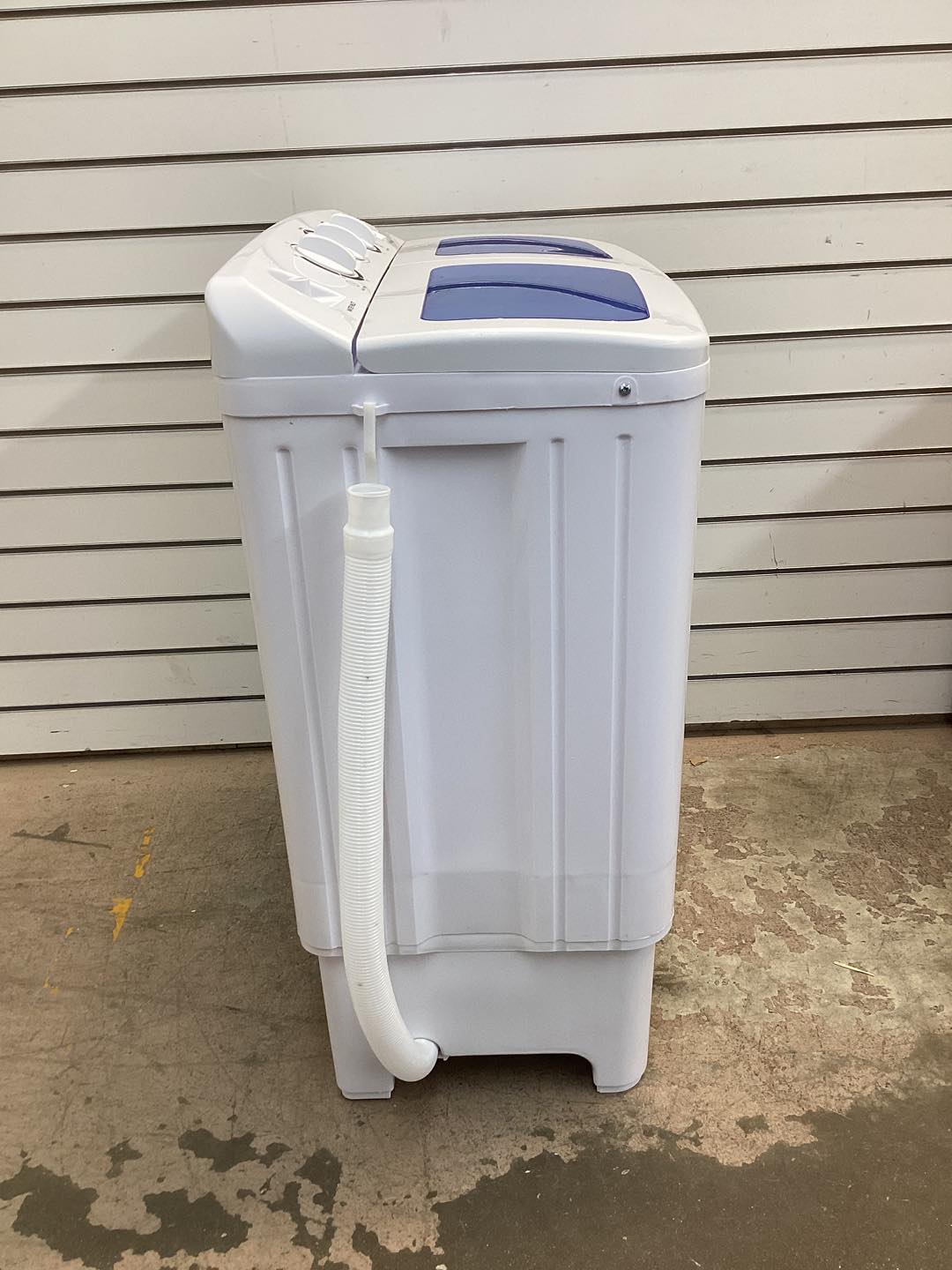 Costway 14 in. 1.6 cu. ft. Portable Top Load Washing Machine Mini Compact Washer Dryer in White