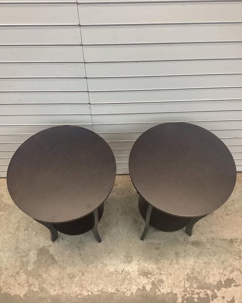 Costway - 2 PCS 2-Tier End Table 18'' Round Compact Sofa Side Nightstand with Storage Shelf.