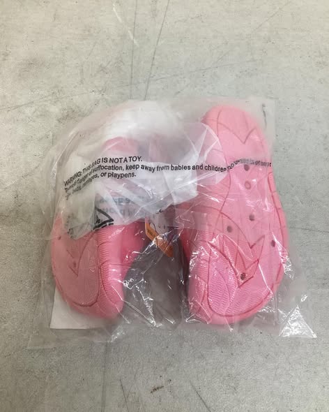 Hello Kitty Character Toddler Girls Water Shoe size 5/6