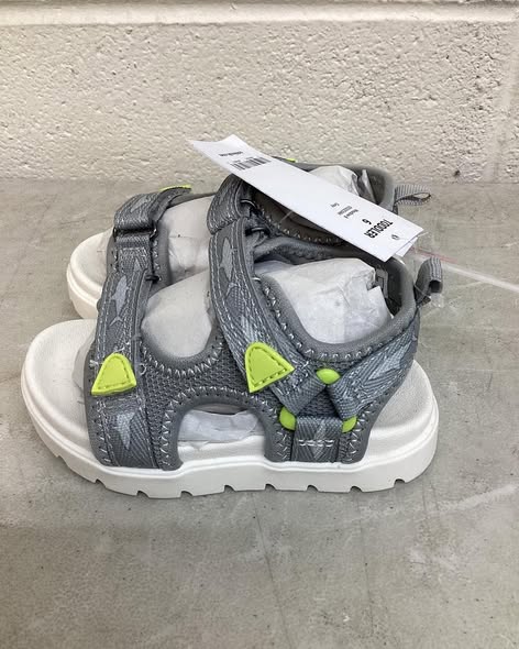 OshKosh B'Gosh Toddler Boys Play Sandal size 6