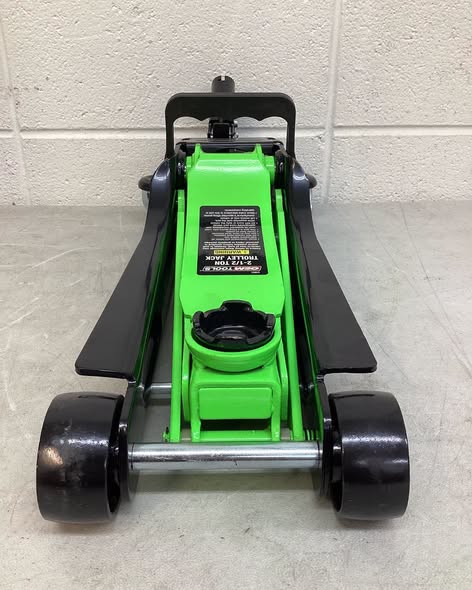 OEMTOOLS 24841 2 1/2 Ton Trolley Jack, 5,000 Lb Capacity, Automobile Floor Jack, Portable Car Jack, Manual Car Jack, Use for an Easy Car Jack.