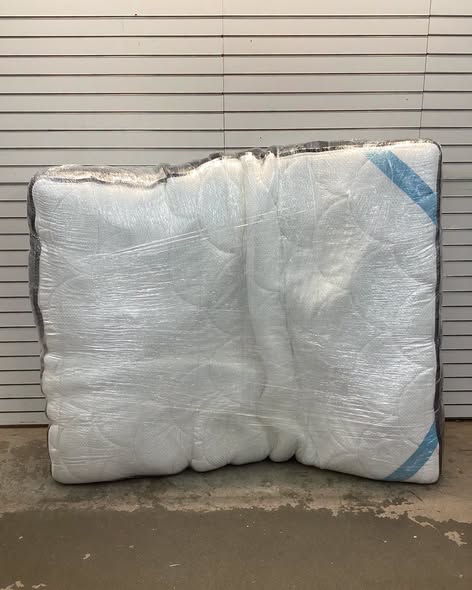 Queen Size DreamCloud Premier 13" Hybrid Mattress
