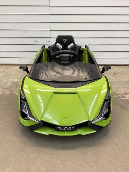 12V Licensed Lamborghini 4WD Kids Ride-on Sports Car with 2.4G Remote