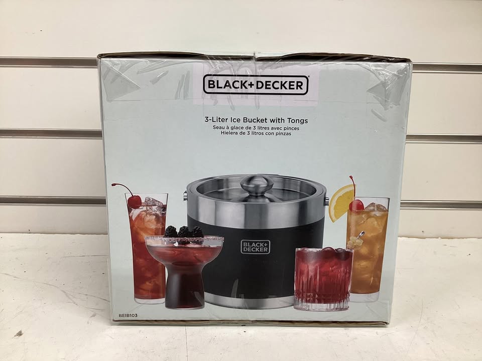 Black + Decker 3-Liter Ice Bucket With Tongs