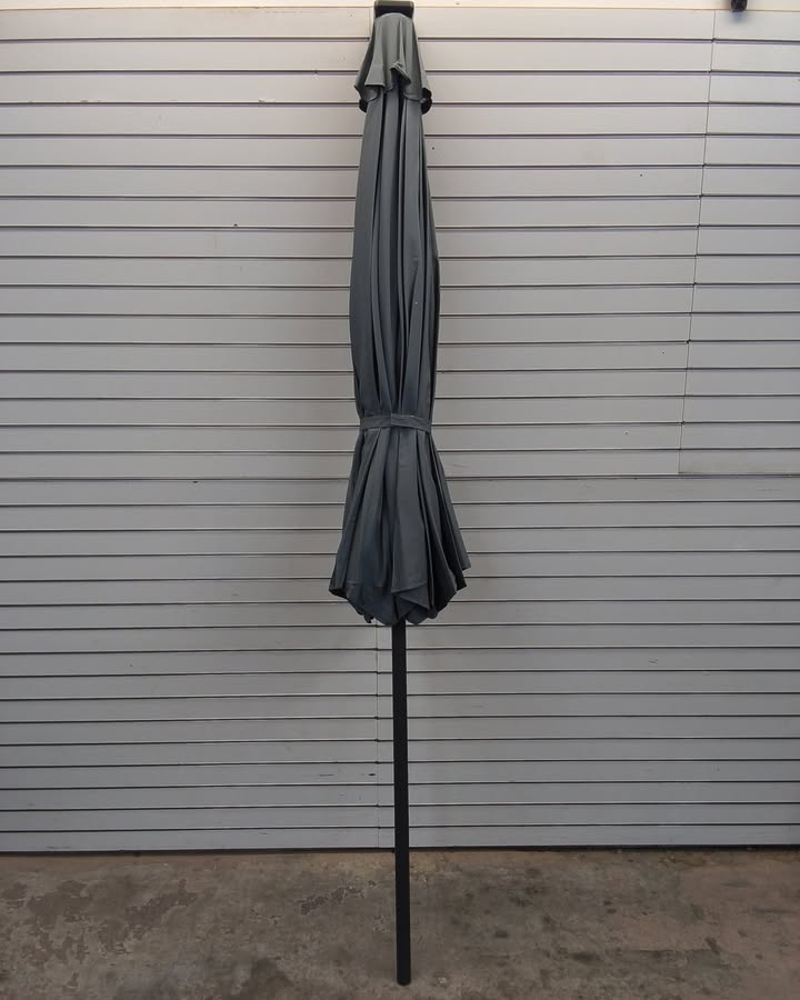 Solar LED Lighted Patio Umbrella w/ Tilt Adjustment, UV-Resistant - 10ft