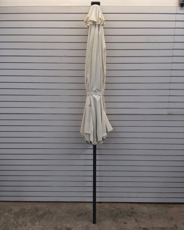 Solar LED Lighted Patio Umbrella w/ Tilt Adjustment, UV-Resistant - 10ft