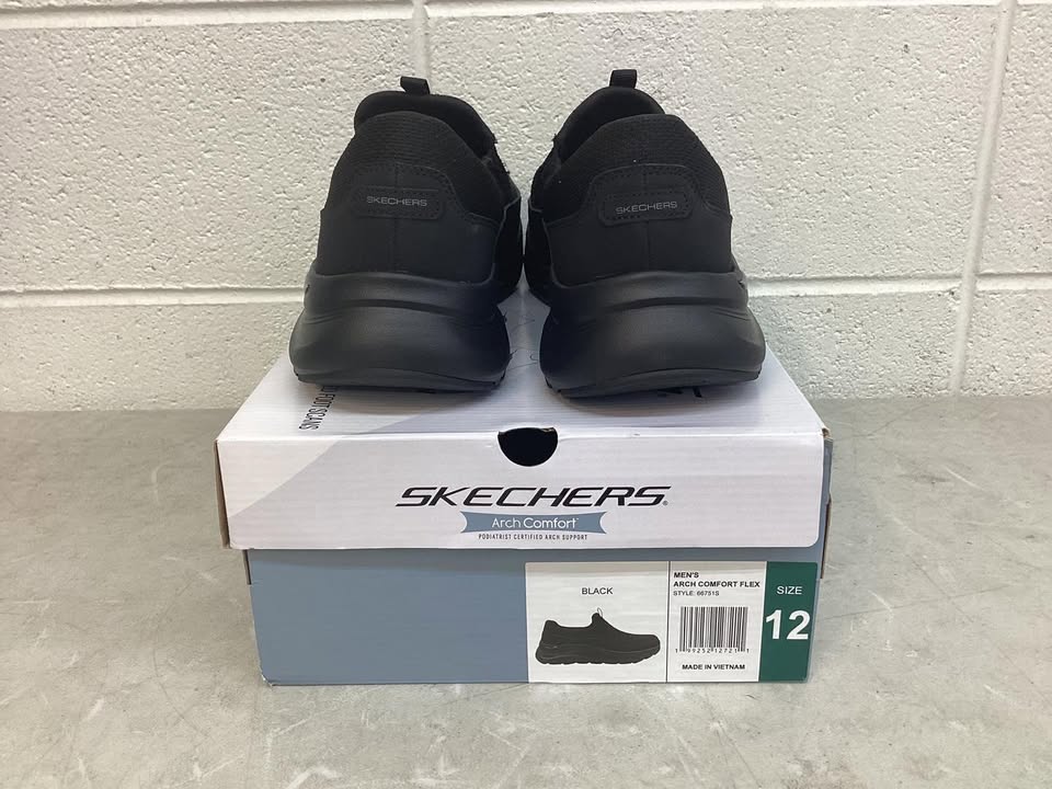 Brain new Skechers Men's Arch Comfort Flex Sneaker, Size 12