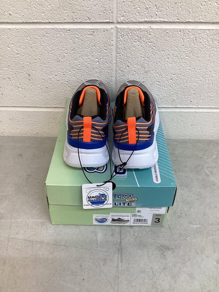 Skechers Boys Glide-Lite Sneaker, Size 3K