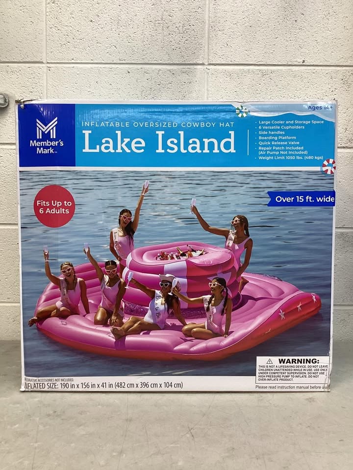 Member's Mark Inflatable Oversized Cowboy Hat Lake Island