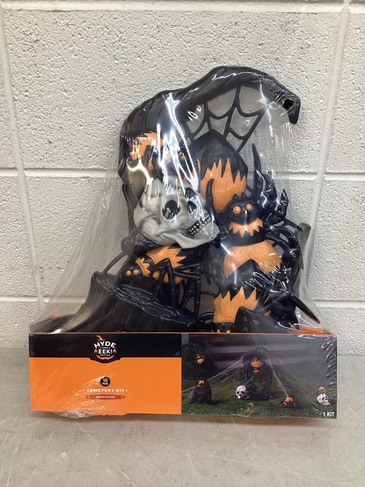 10pc Spiders Scene Setter Halloween Decorative Prop Kit - Hyde and EEK! Boutique