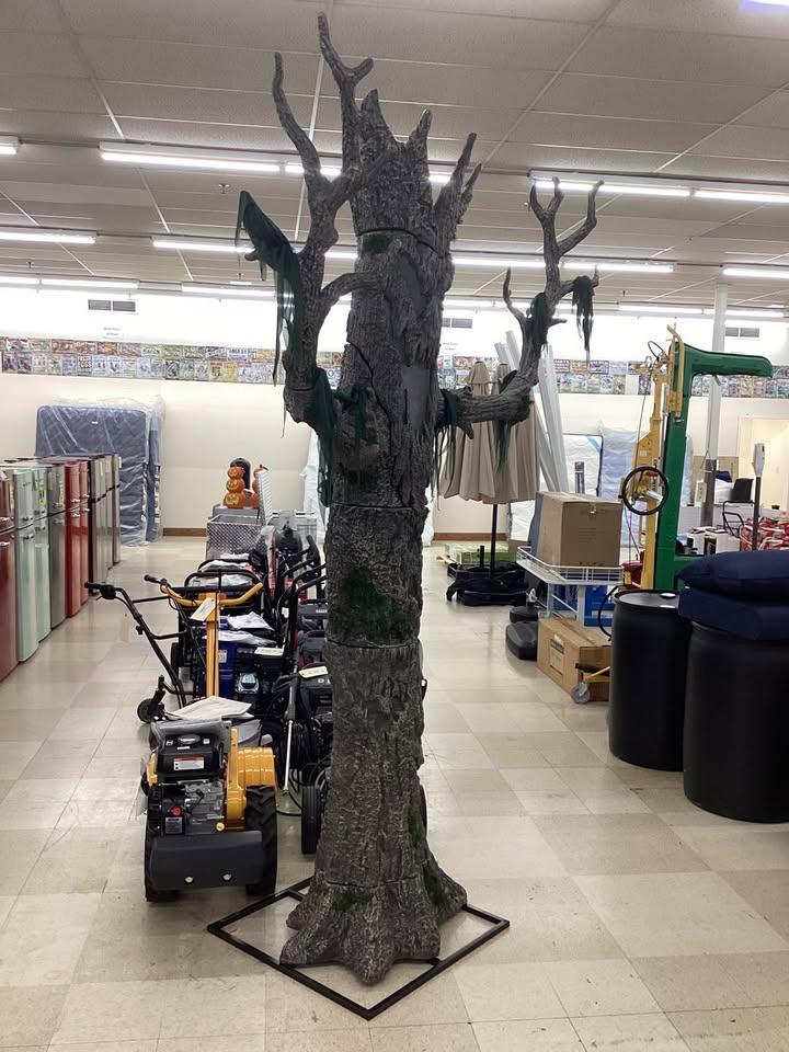 Home Accents Holiday 9 FT Wicked Woods Giant-Sized Color Changing LED Murderous Maple