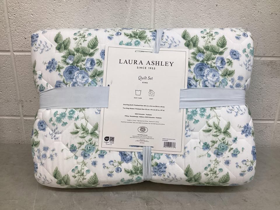 Laura Ashley 3-Piece Reversible Soft Quilt Set, King Size