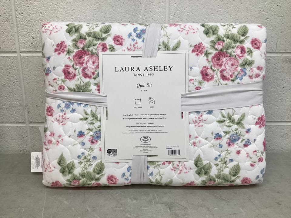 Laura Ashley 3-Piece Reversible Soft Quilt Set, King Size