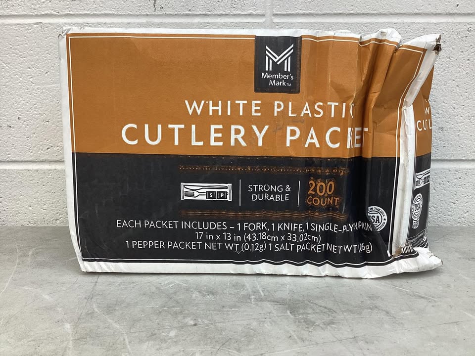 Member's Mark White Plastic Cutlery Packets 200 ct.