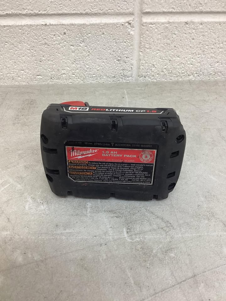 Lightly Used Milwaukee M18 18-Volt Lithium-Ion Compact Battery Pack 1.5Ah