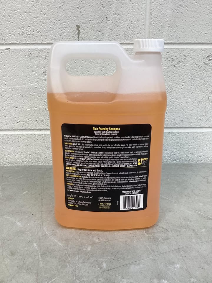 Meguiar's Gold Class Car Wash, Shampoo & Conditioner Foam, 1 Gallon (128 Oz.)