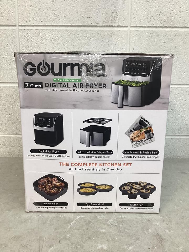 Lightly Used Gourmia 7-Quart Digital Air Fryer, Includes 3-Piece Silicone Accessory Set
