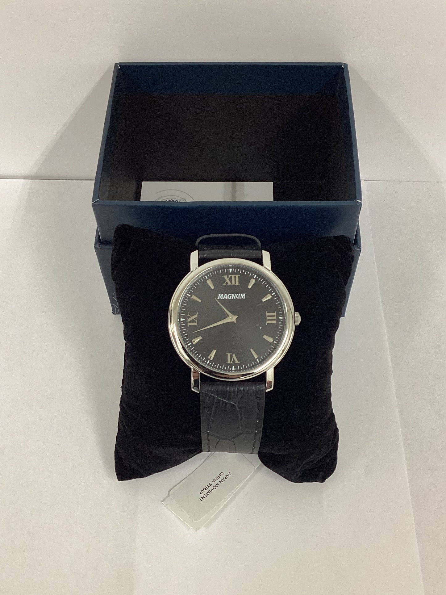 Magnum Watch MA21928T Black/Silver – Modern & Elegant Design