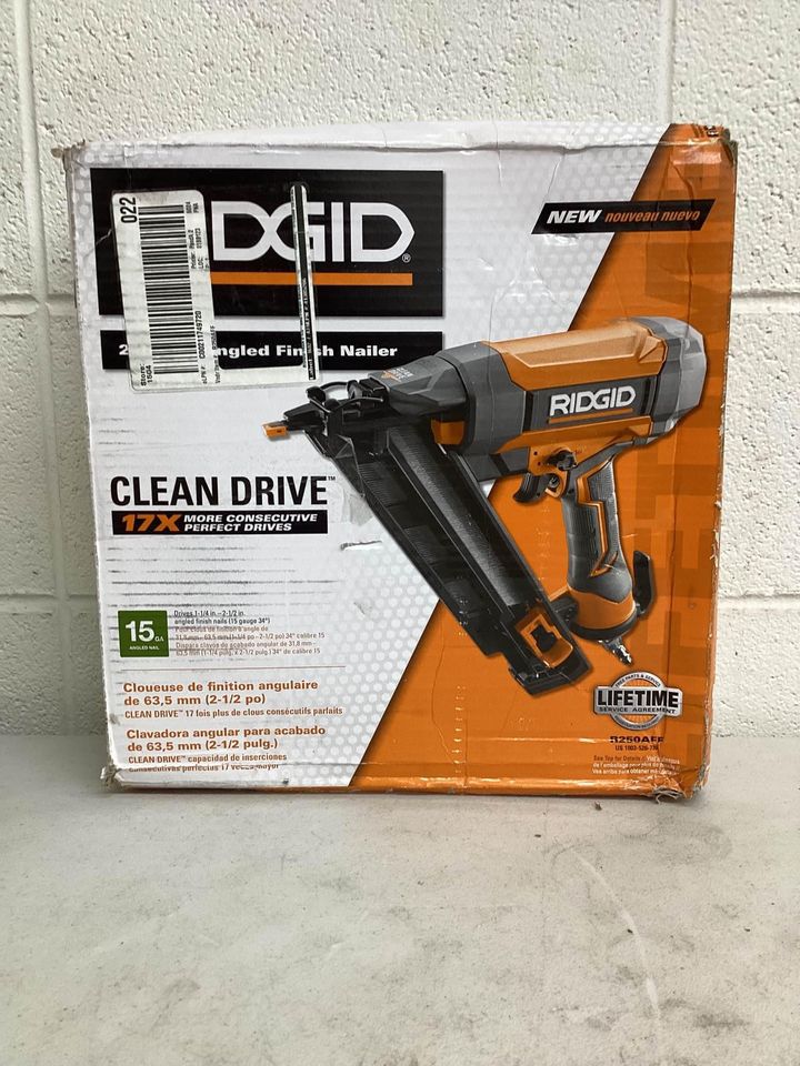 RIDGID Pneumatic 15-Gauge 2-1/2 in. Angled Finish Nailer